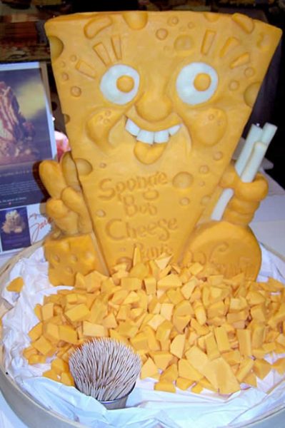 13 espantosas estátuas de queijo 3