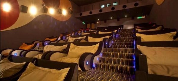 Sala de cinema para dormir